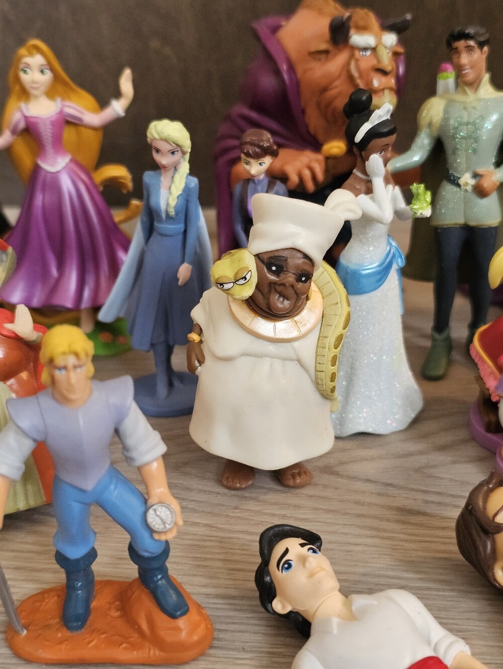 Disney Princess & Character Figurine Lot – Mixed PVC Toy 25 Figures - Picture 11 of 16